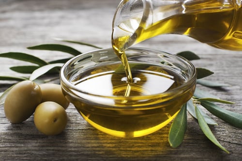 What color olives are used to make olive oil?