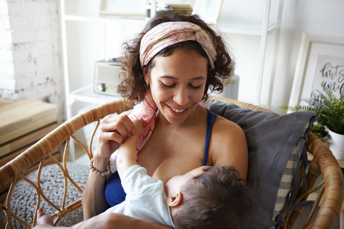 3 Common Problems Moms Suffer During Breastfeeding